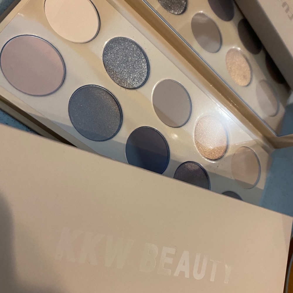 KKW classic II (2) eyeshadow palette, like new